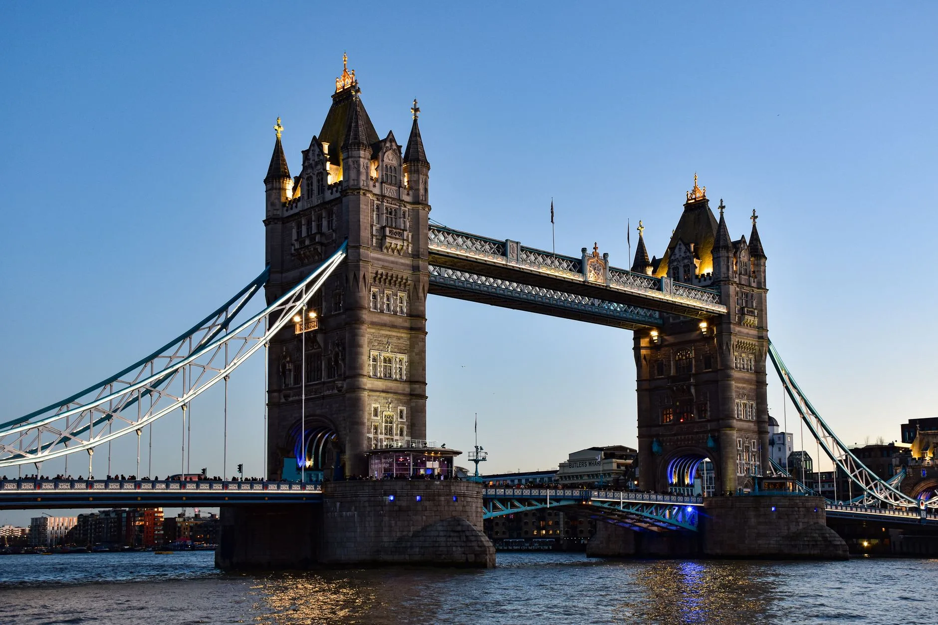 London: From Pubs to Palaces — travelogue presentation by Michael Artman